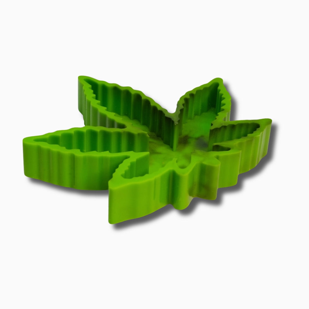 Hemp Leaf Resin Glow in the Dark Ash Tray